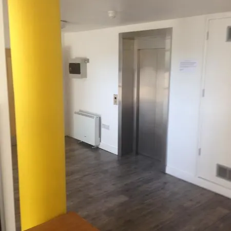 Lägenhet Brookfield Hall Off Campus Accommodation